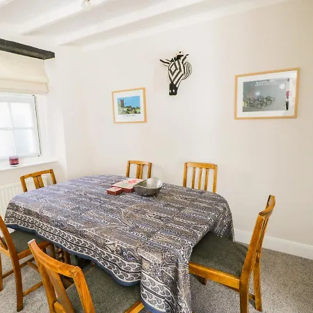 9 Tower Street Holiday home